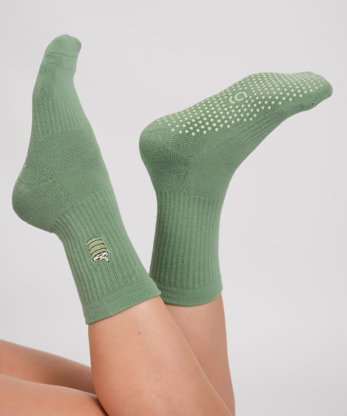 Matcha crew grip socks