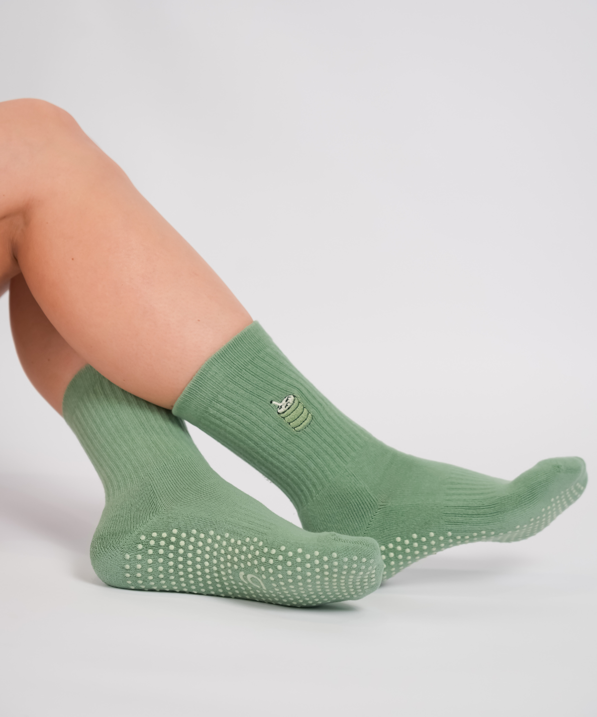 Matcha crew grip socks