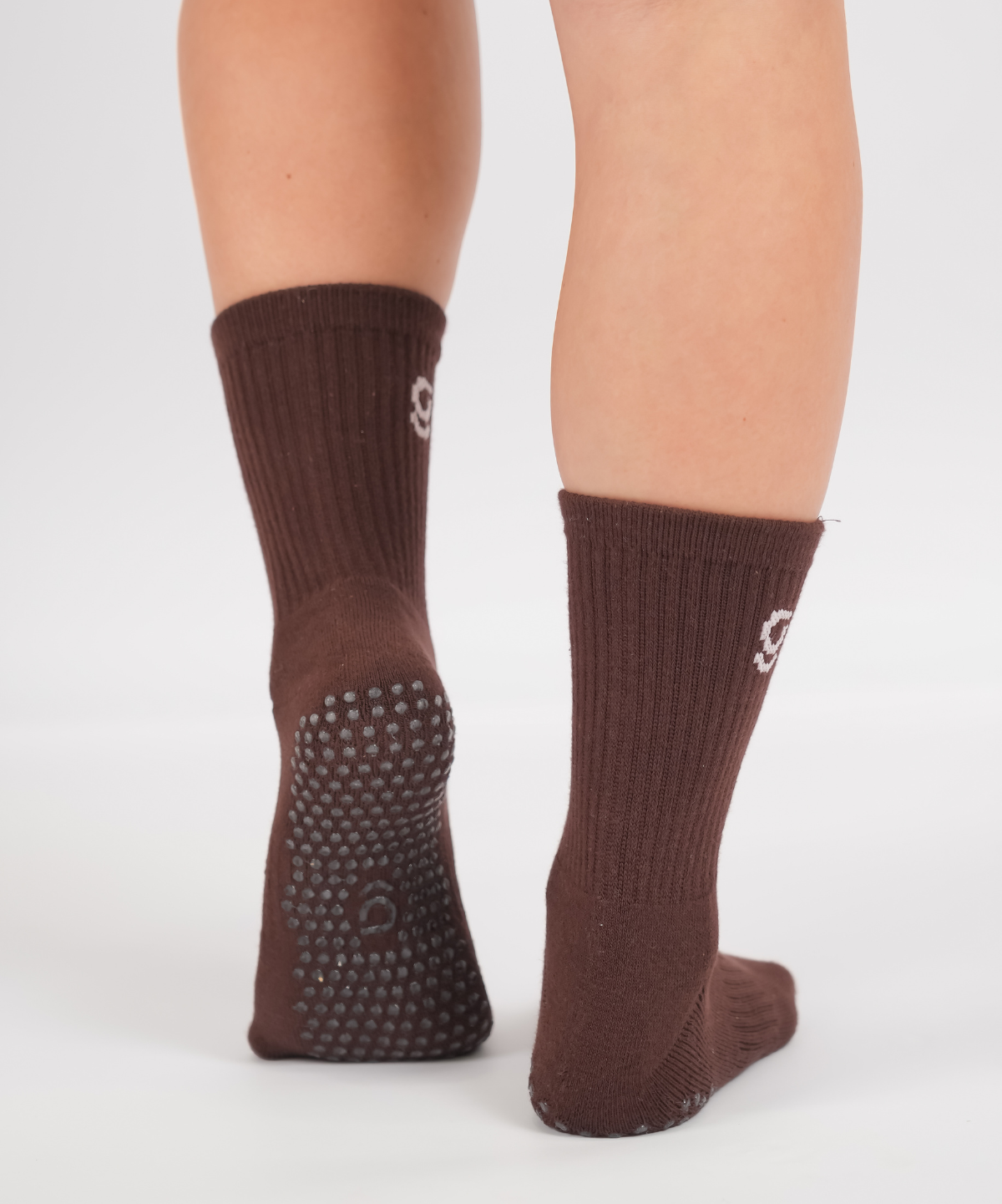 Brown crew grip socks with soft pink 'g' embroidered