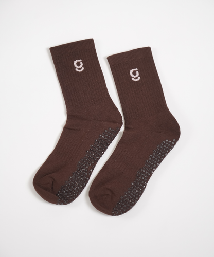 Brown crew grip socks with soft pink 'g' embroidered